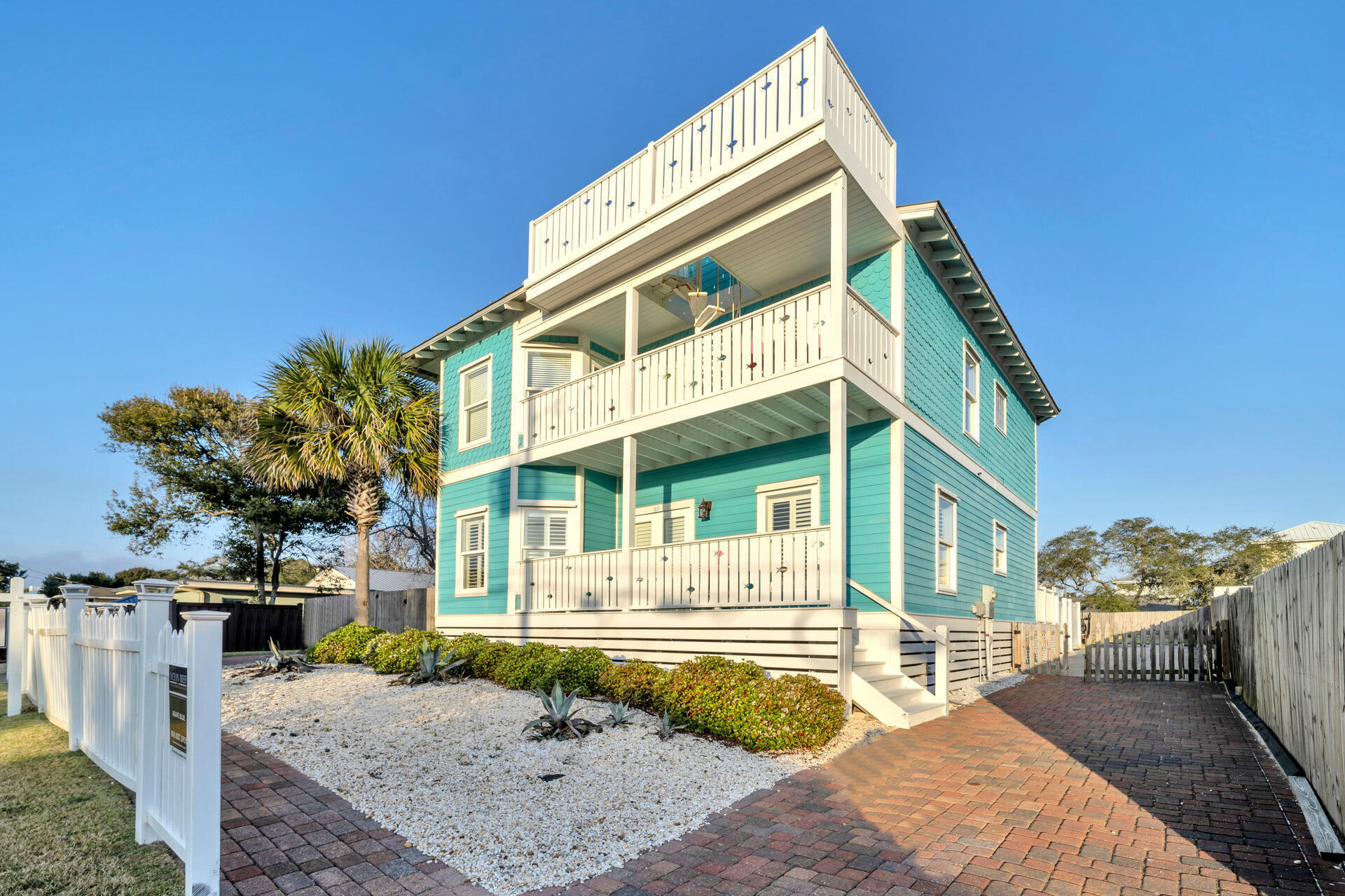 69 Pompano Street