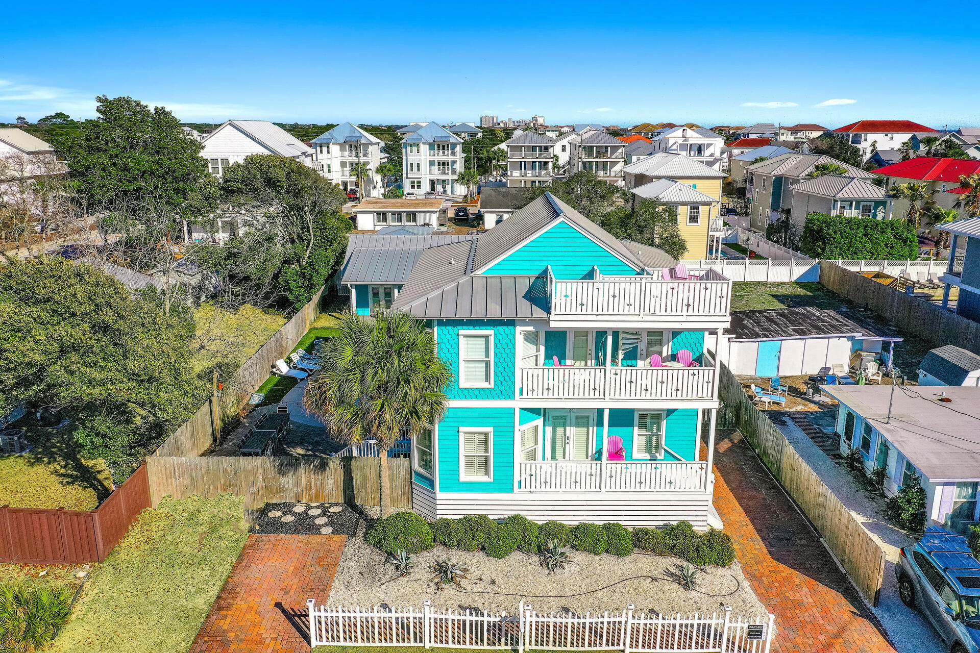 69 Pompano Street