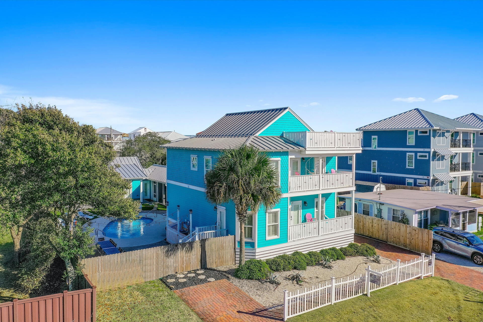 69 Pompano Street