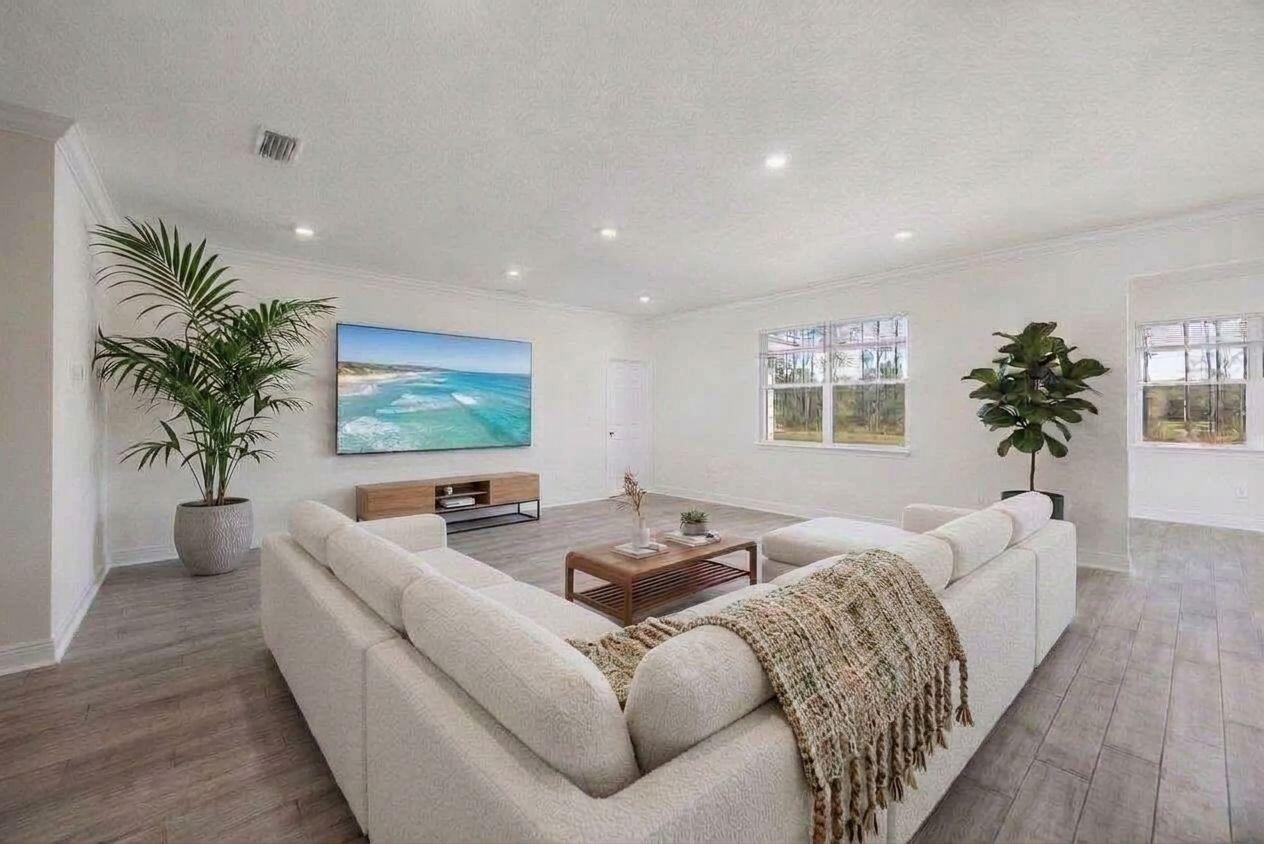 133 E Sky Way