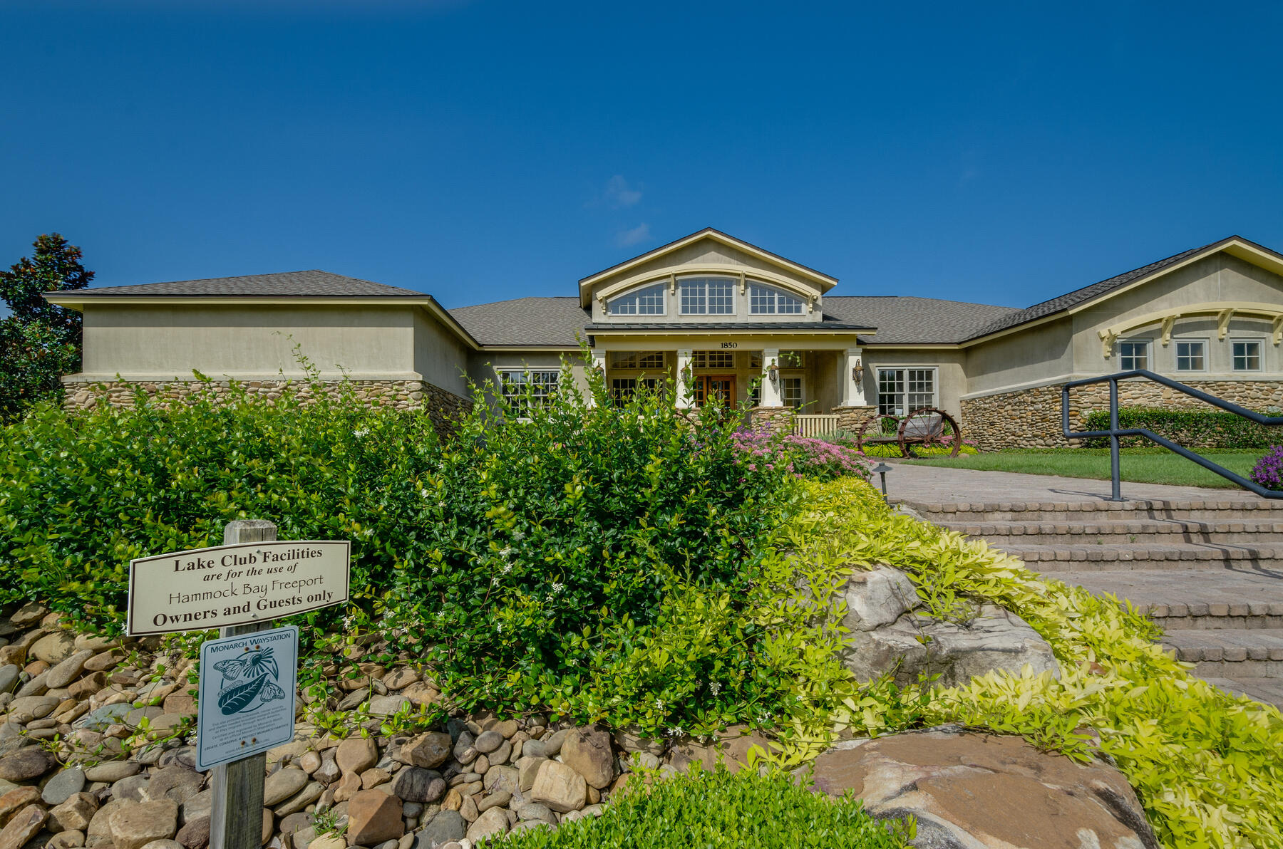 133 E Sky Way