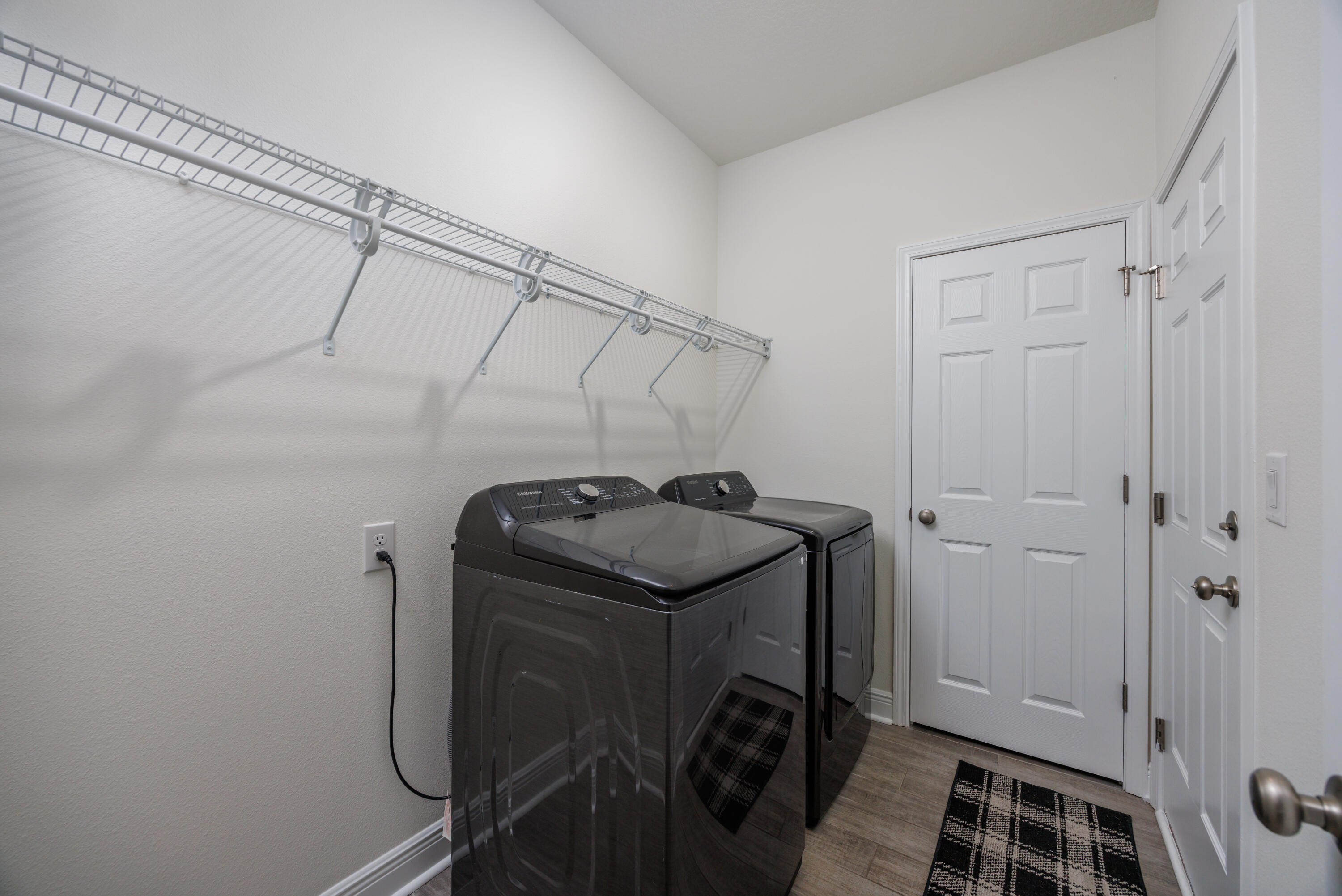 133 E Sky Way