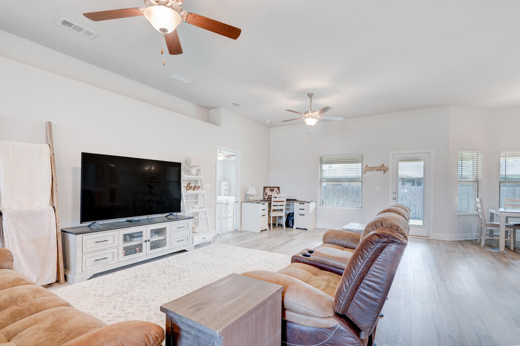 5823 Crestlake Drive