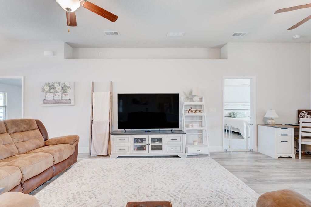 5823 Crestlake Drive