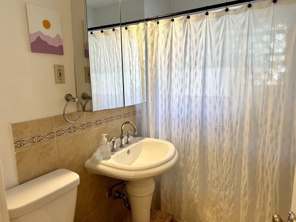 75 Waldemar Avenue # 101