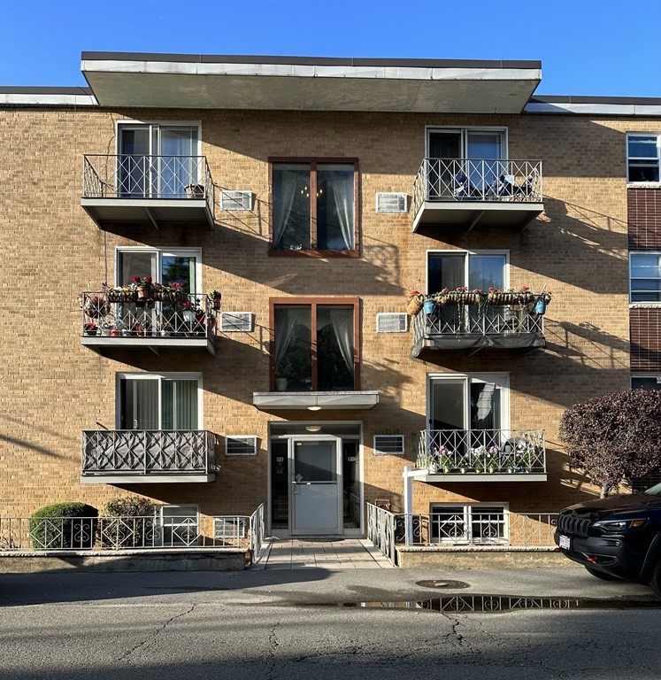 75 Waldemar Avenue # 101