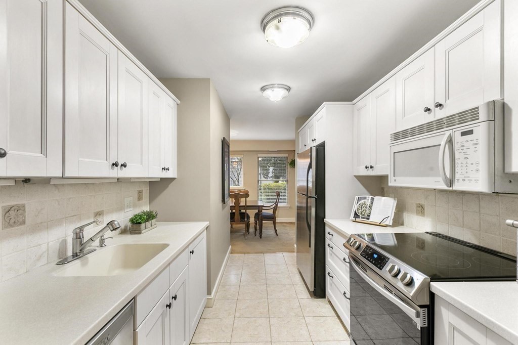 171 Swanton St # 27