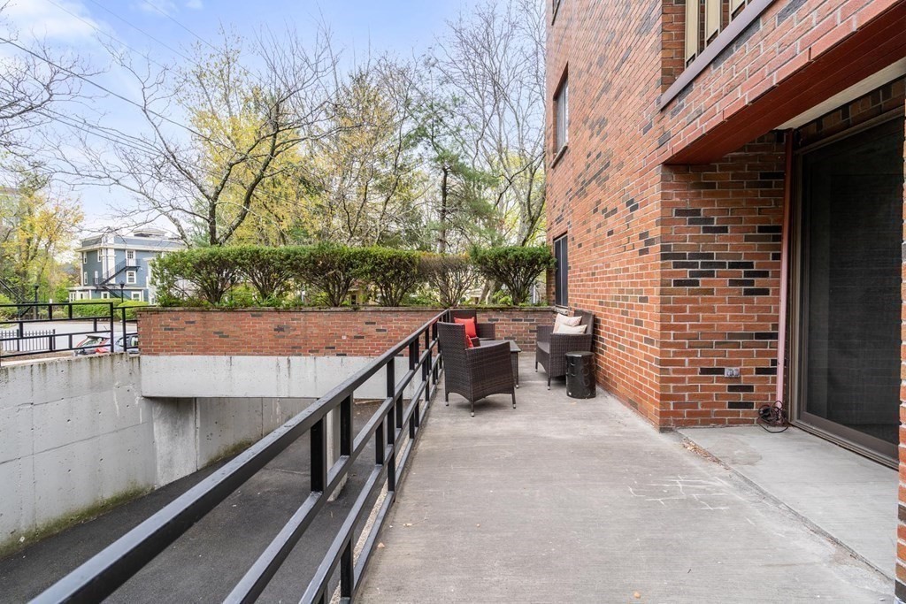 44 Concord Ave # 103
