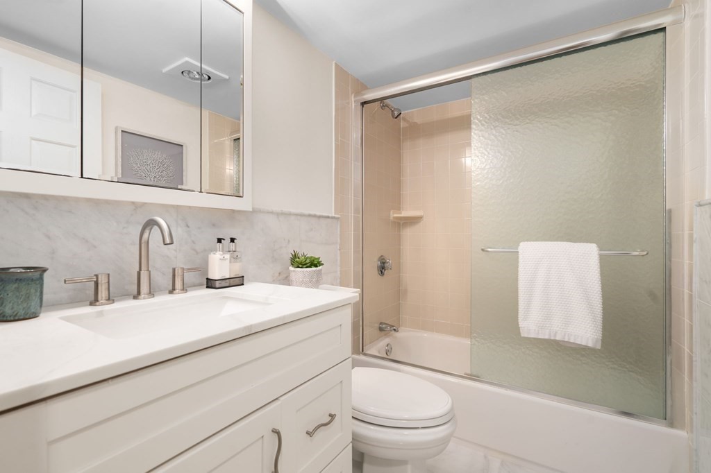 44 Concord Ave # 103