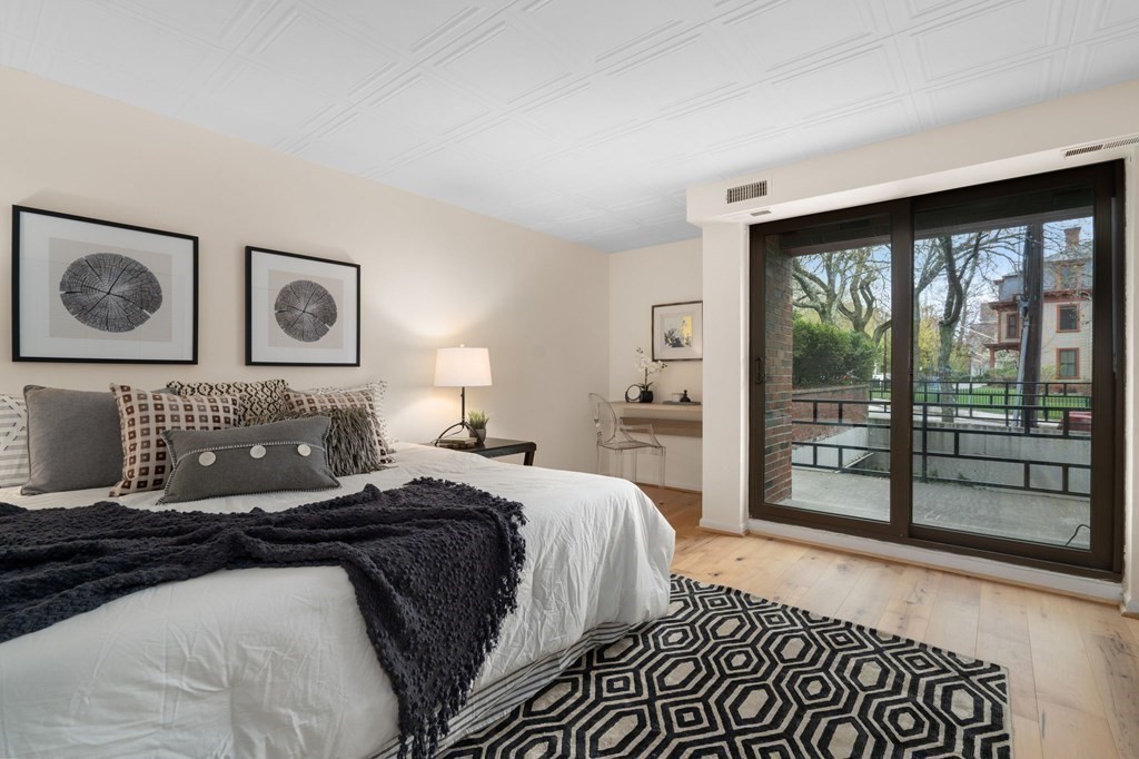 44 Concord Ave # 103