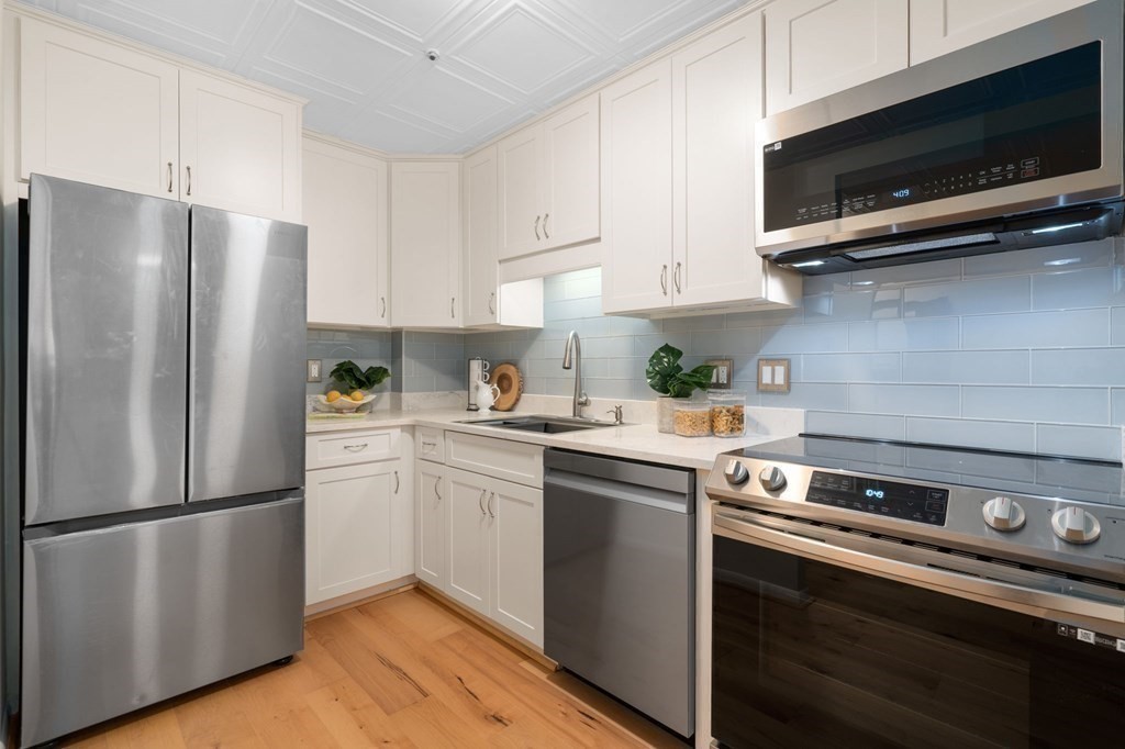 44 Concord Ave # 103