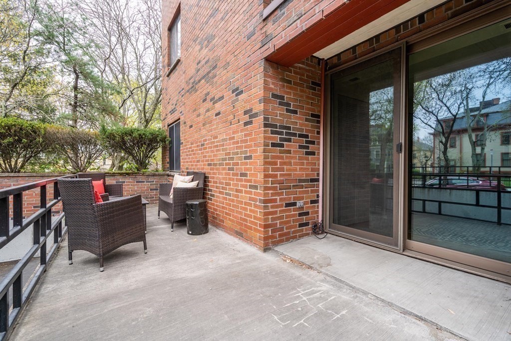 44 Concord Ave # 103