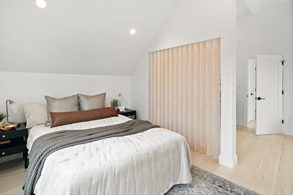 19 Woodbine St # 19