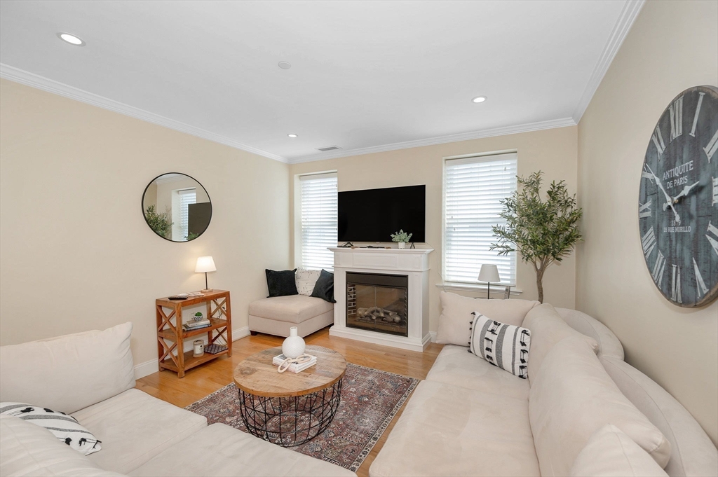 426 Main Street # 407