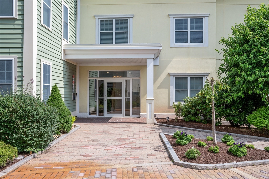 426 Main Street # 407
