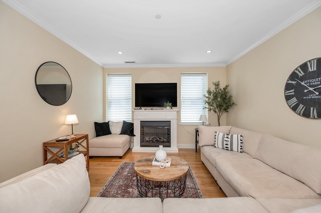 426 Main Street # 407