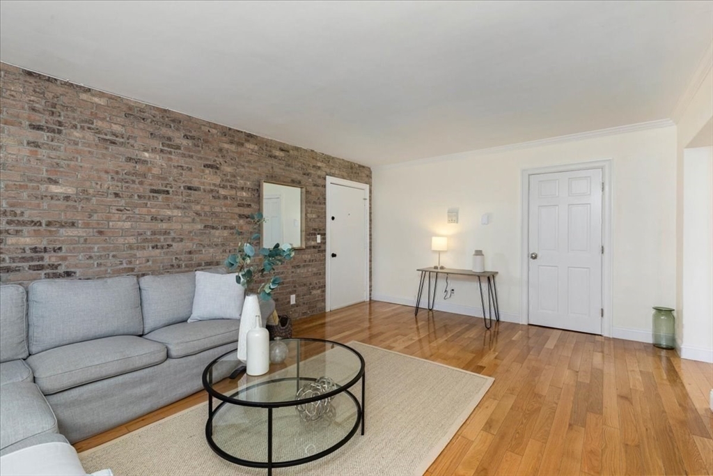 75 Waldemar Avenue # 101