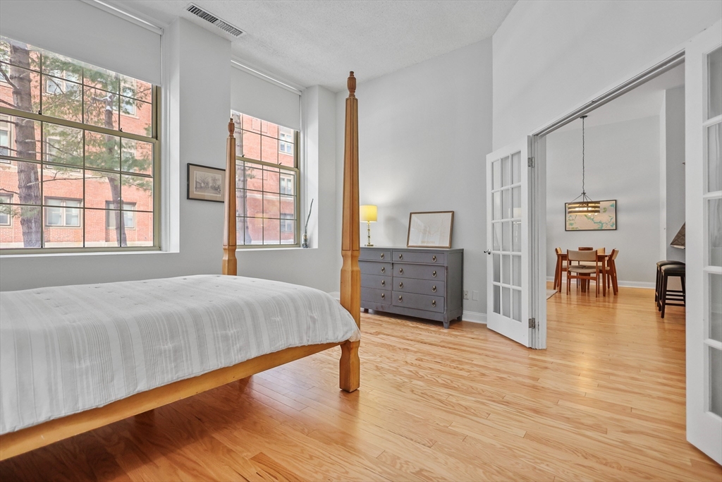 48 Forest St # 102