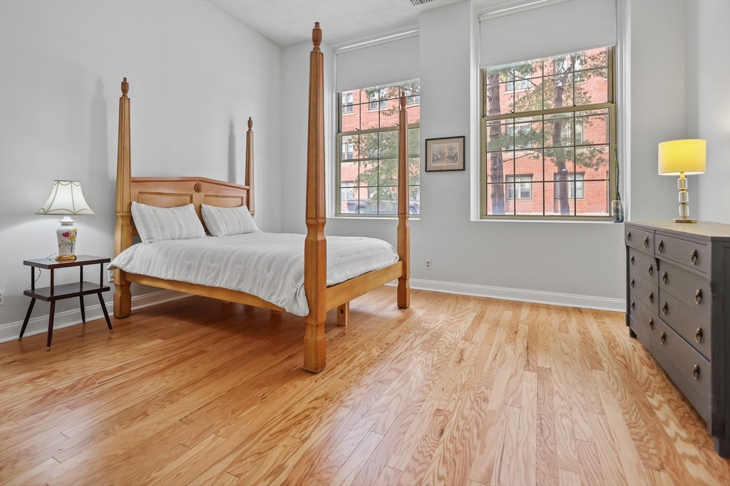 48 Forest St # 102