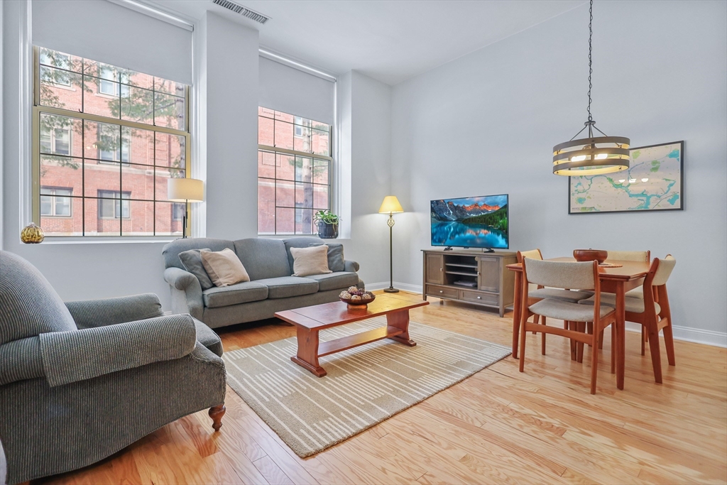 48 Forest St # 102