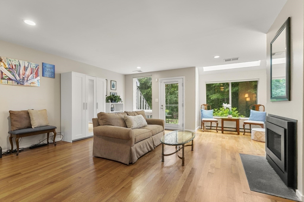 171 Swanton St # 12