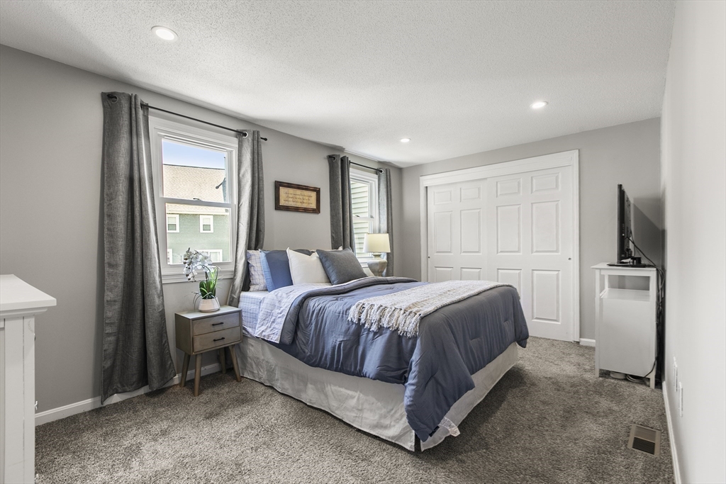 64 Merrimack Meadows Ln # 64