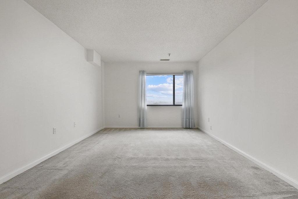 3920 Mystic Valley Pkwy # 620, Medford Unit: 620