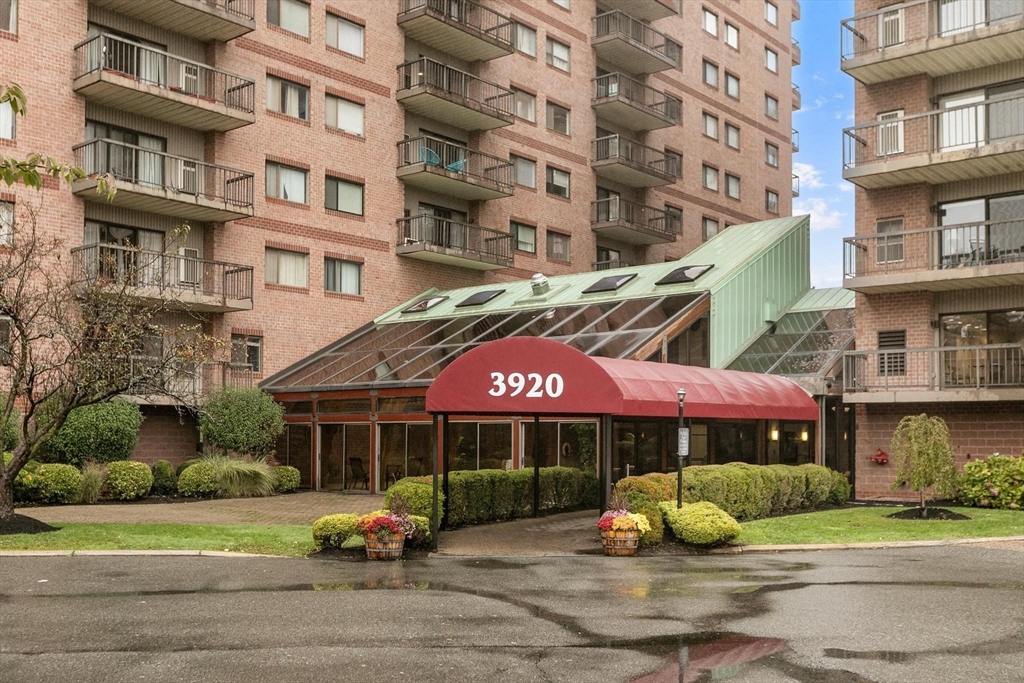 3920 Mystic Valley Pkwy # 620, Medford Unit: 620