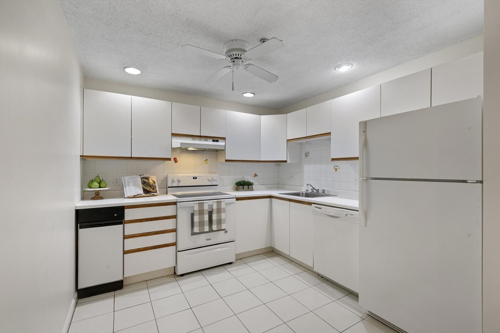 3920 Mystic Valley Pkwy # 620, Medford Unit: 620