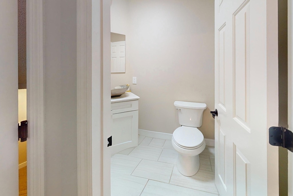 8 Knollwood Court # 8