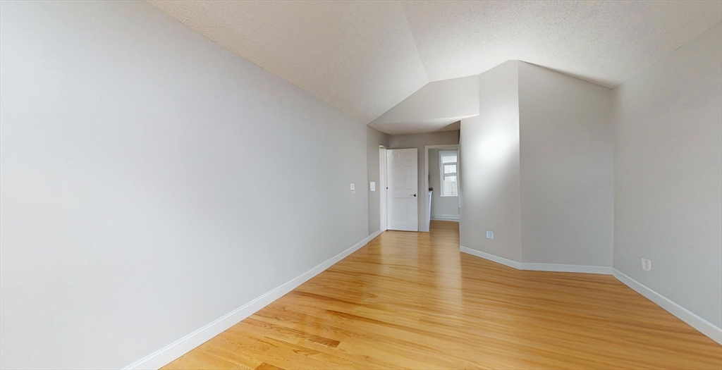 8 Knollwood Court # 8