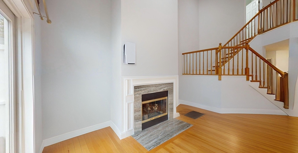 8 Knollwood Court # 8