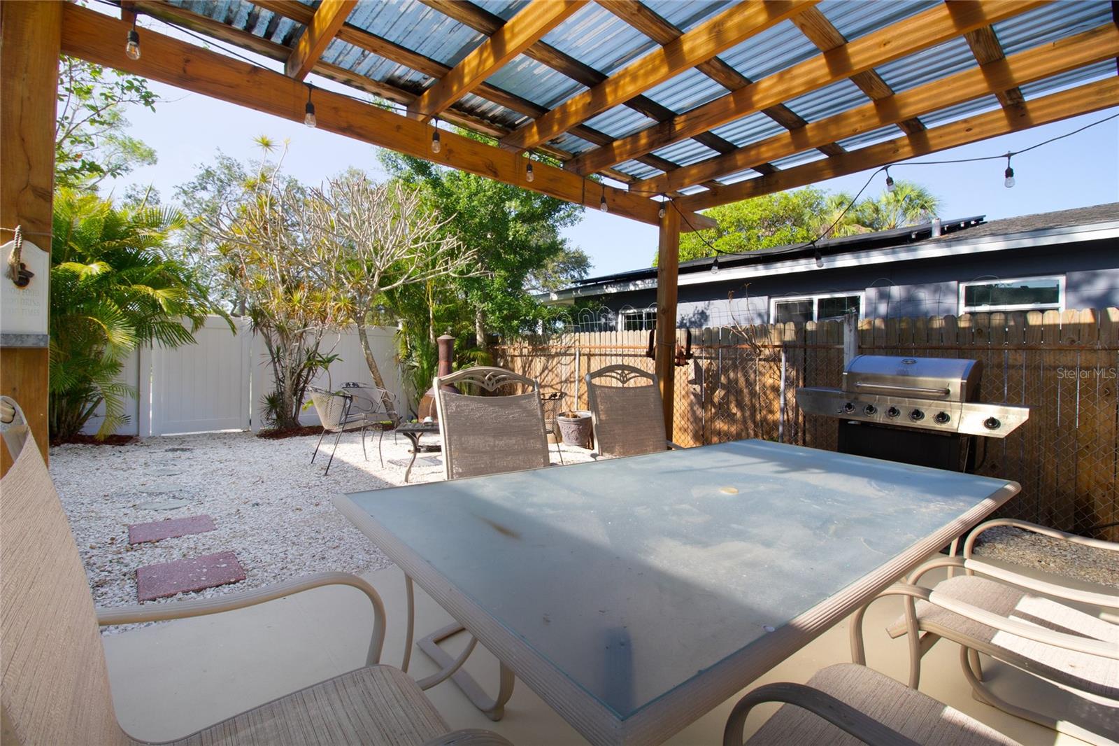 1835 MICHIGAN AVE NE