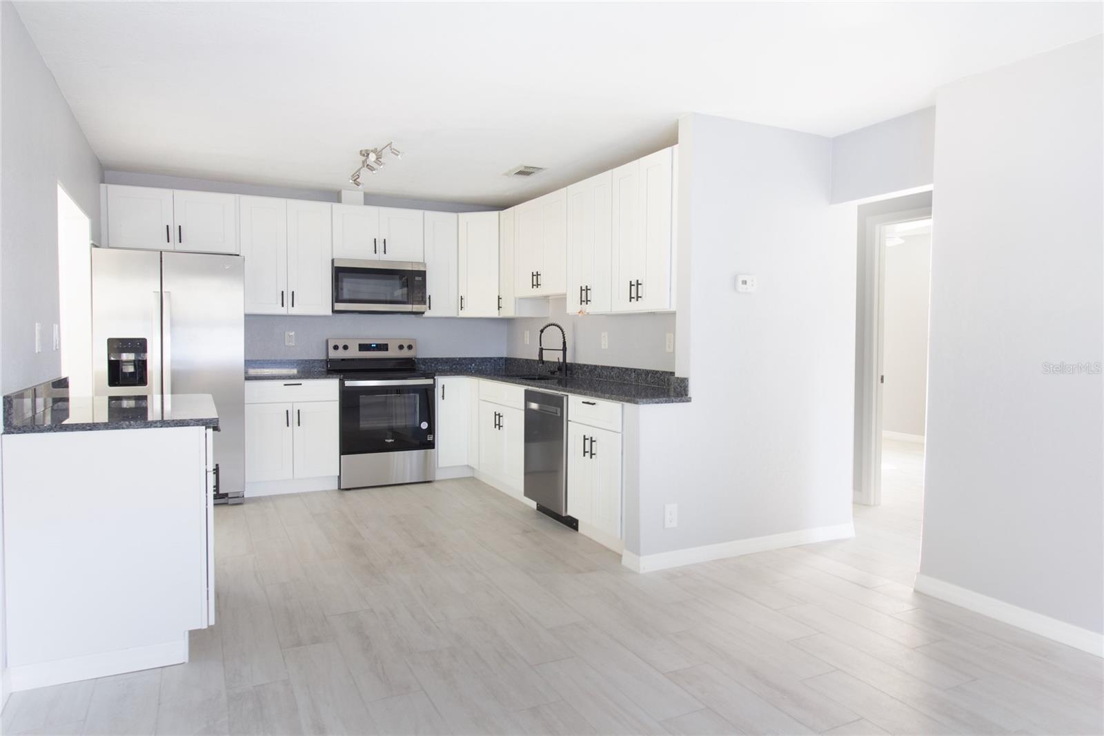 1835 MICHIGAN AVE NE