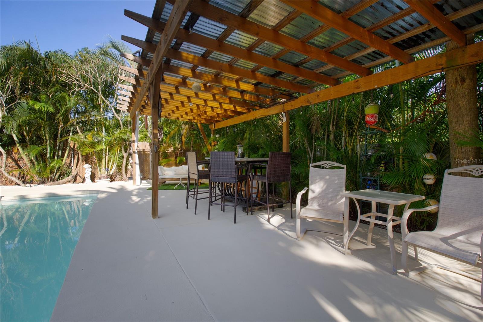 1835 MICHIGAN AVE NE