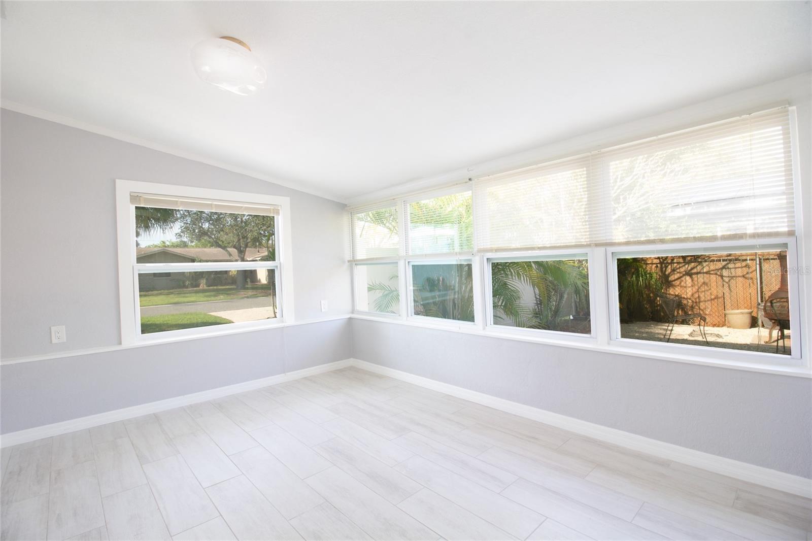 1835 MICHIGAN AVE NE