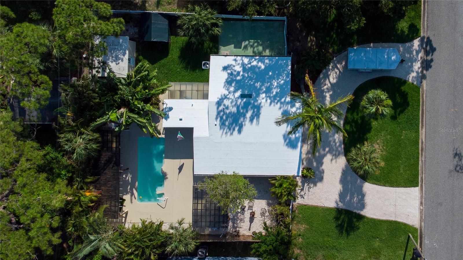 1835 MICHIGAN AVE NE