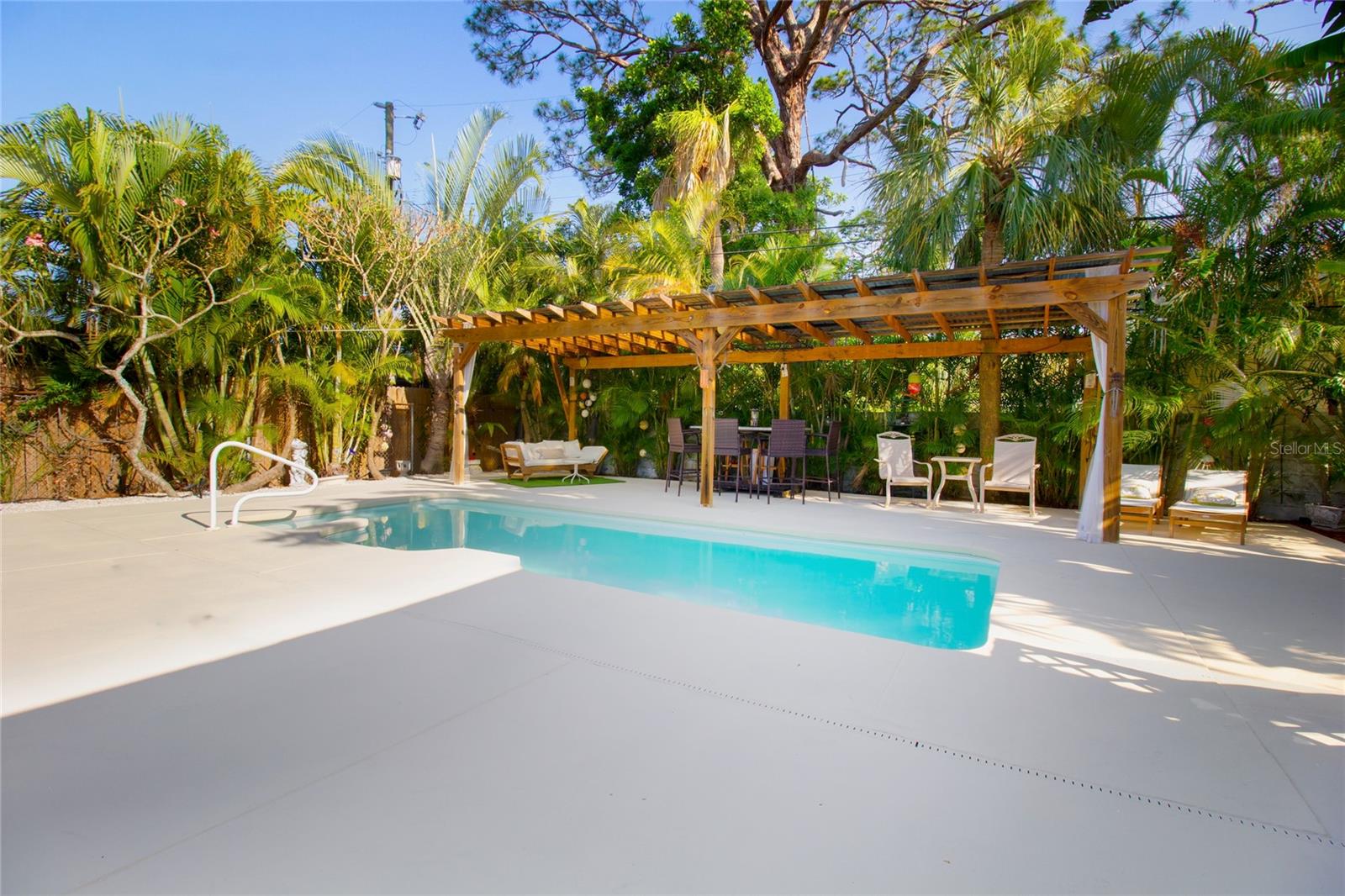 1835 MICHIGAN AVE NE