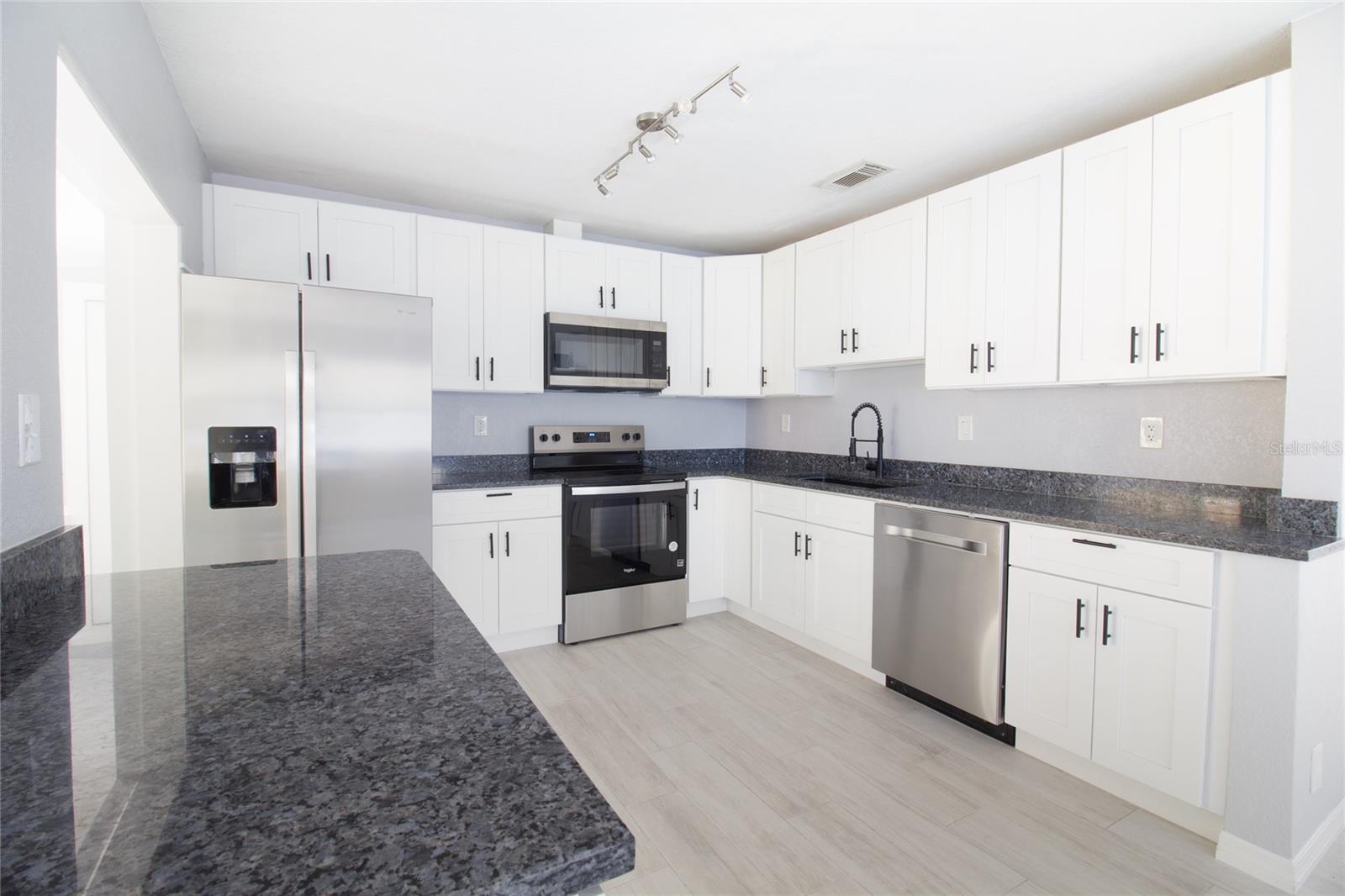 1835 MICHIGAN AVE NE