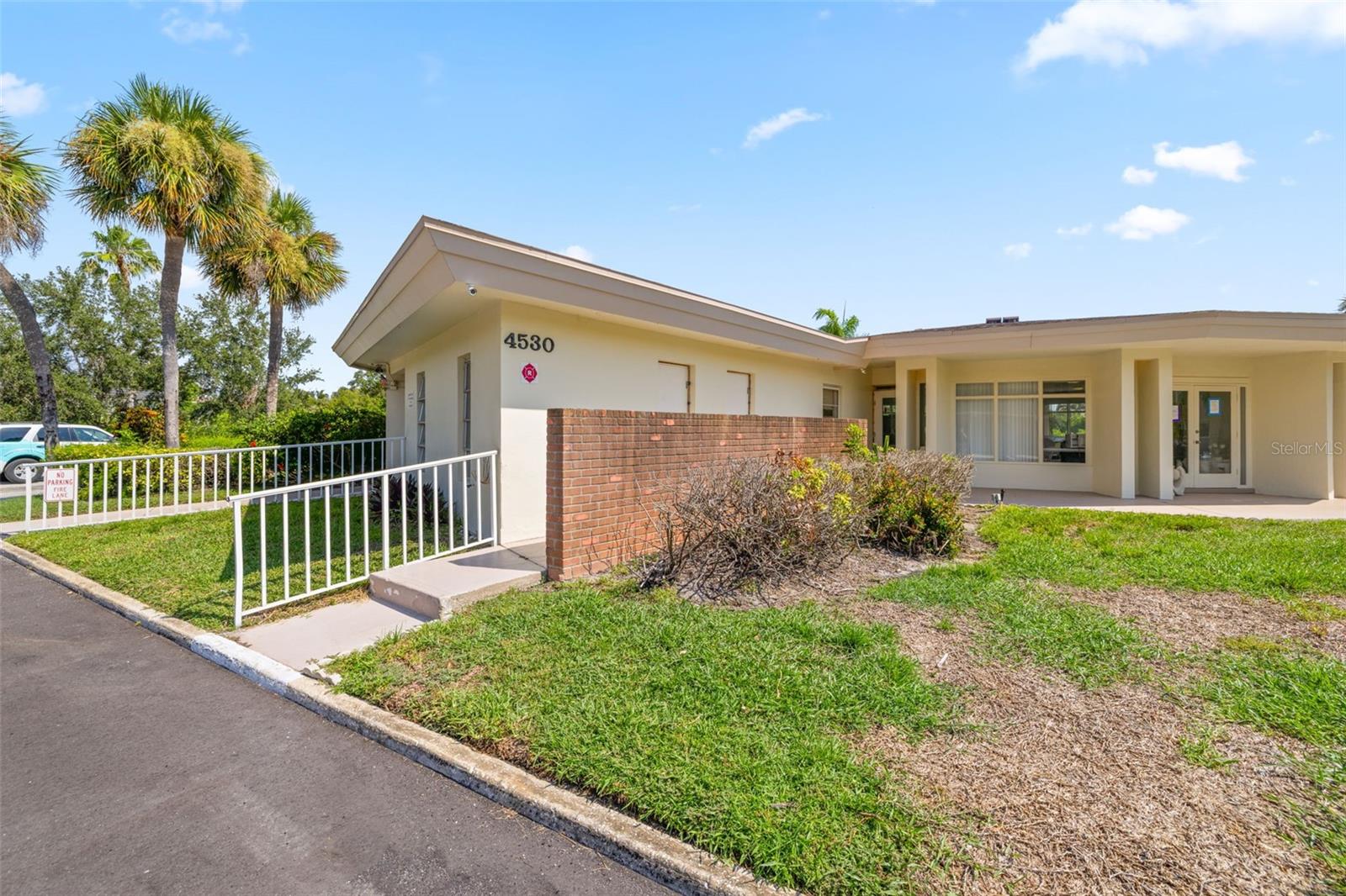 4480 OVERLOOK DR NE #20