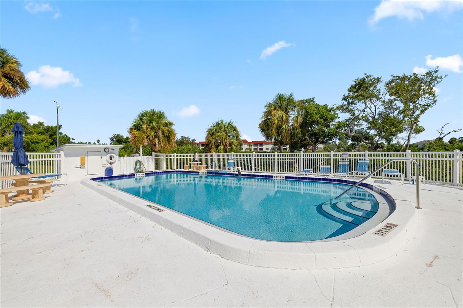 4480 OVERLOOK DR NE #20