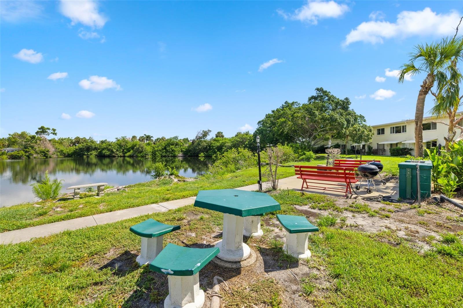 4480 OVERLOOK DR NE #20