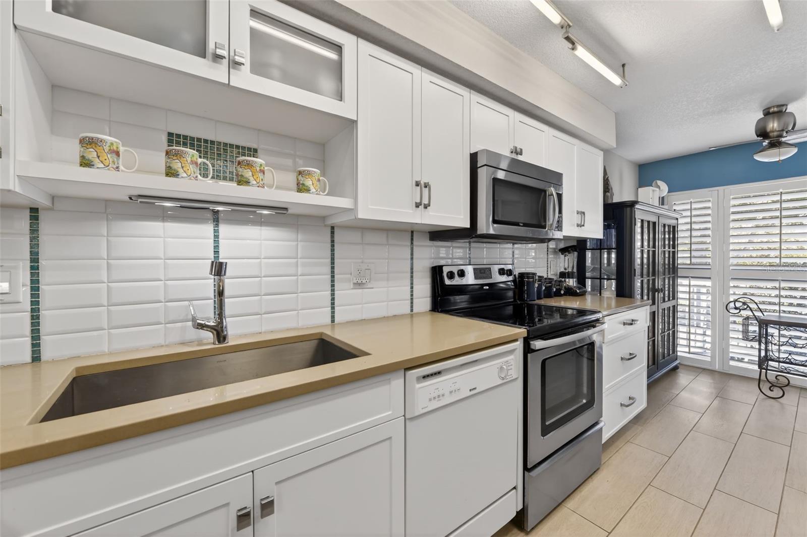 5655 GULF OF MEXICO DR #D107