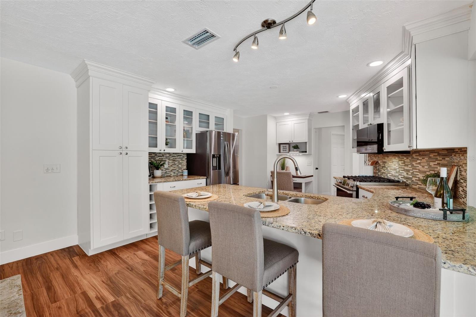 1200 EDEN ISLE BLVD NE