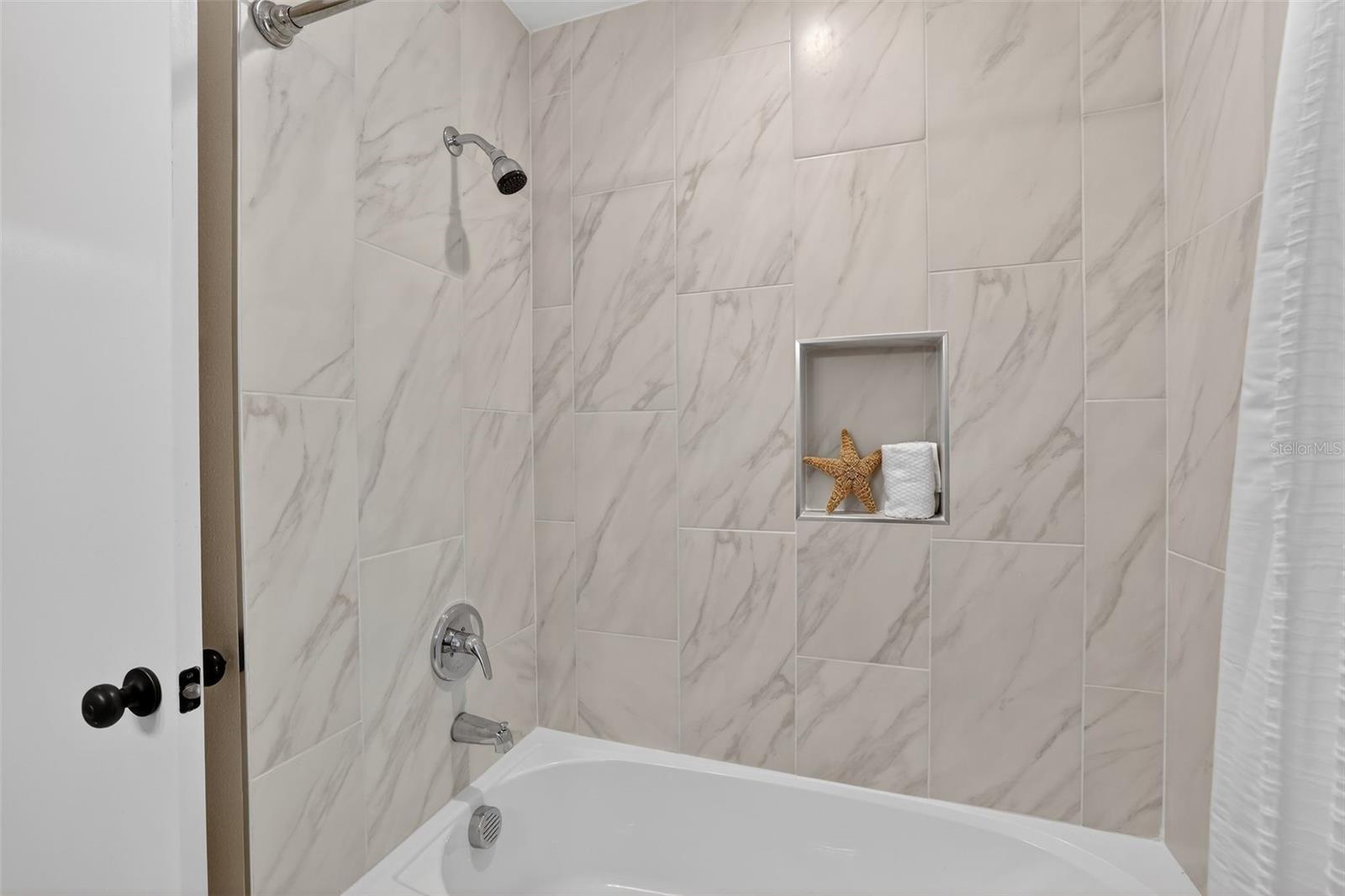 1200 EDEN ISLE BLVD NE