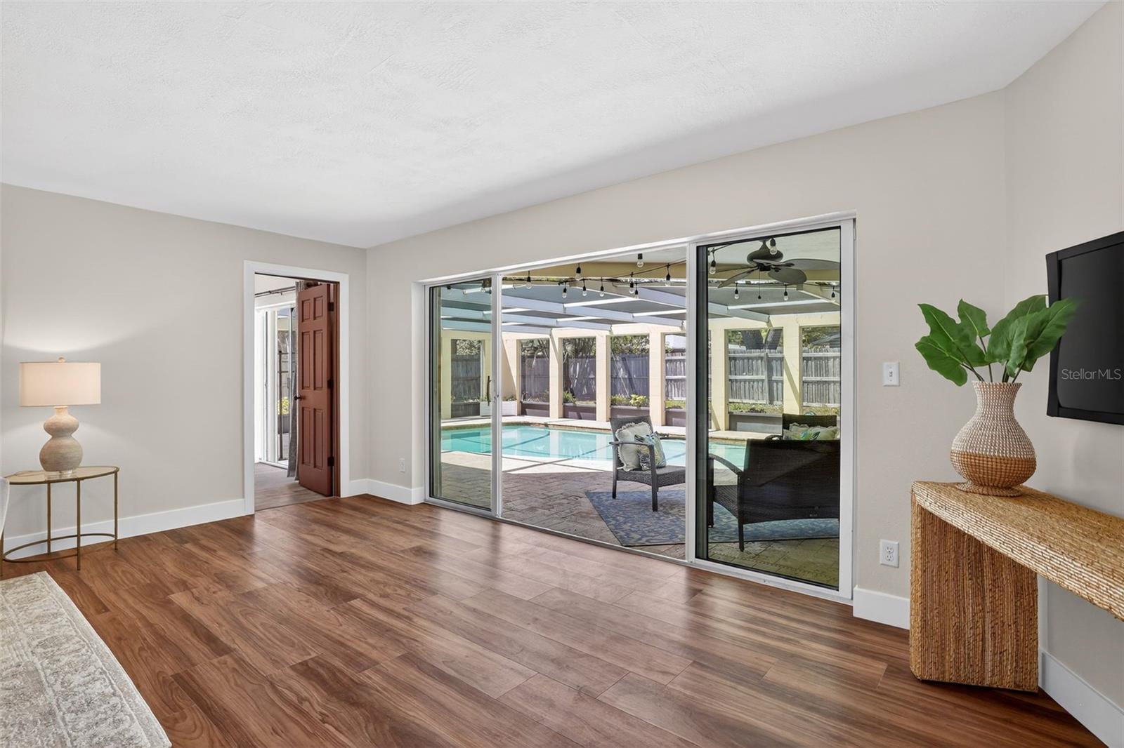 1200 EDEN ISLE BLVD NE