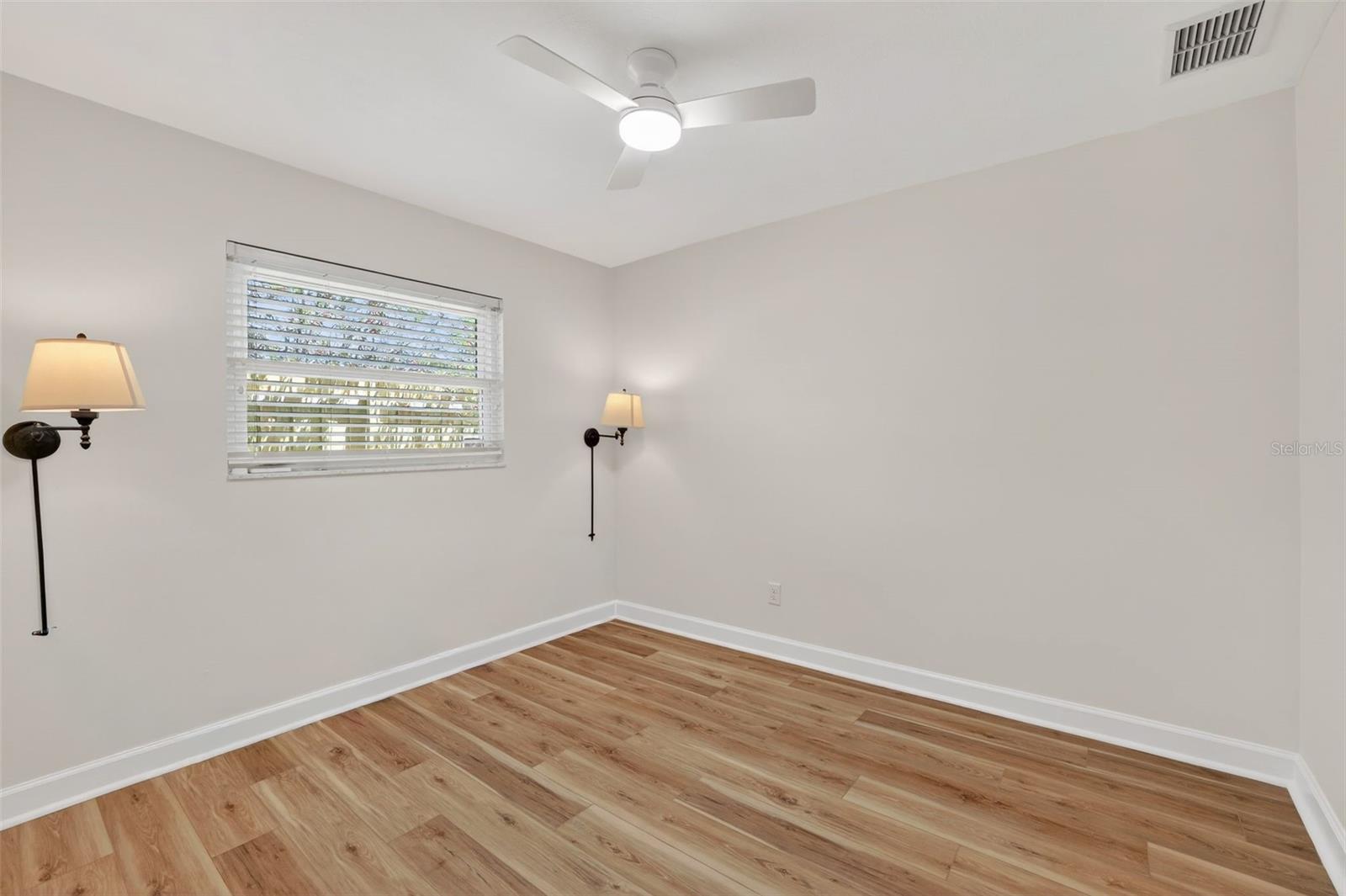 1200 EDEN ISLE BLVD NE