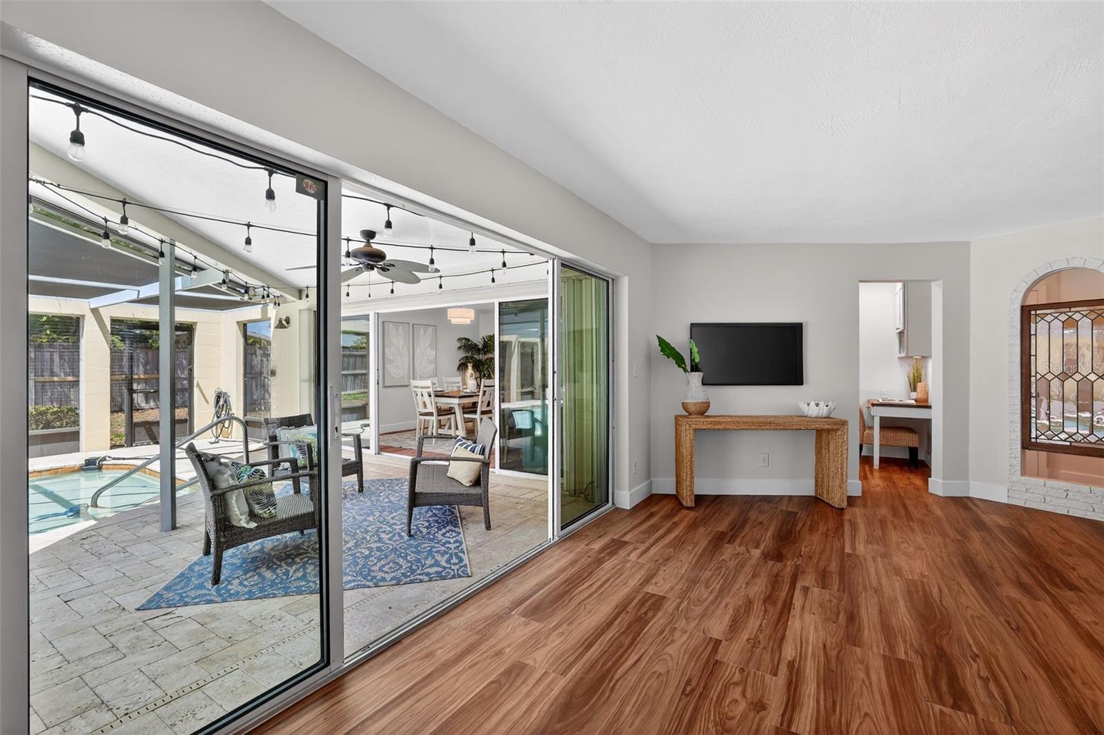 1200 EDEN ISLE BLVD NE