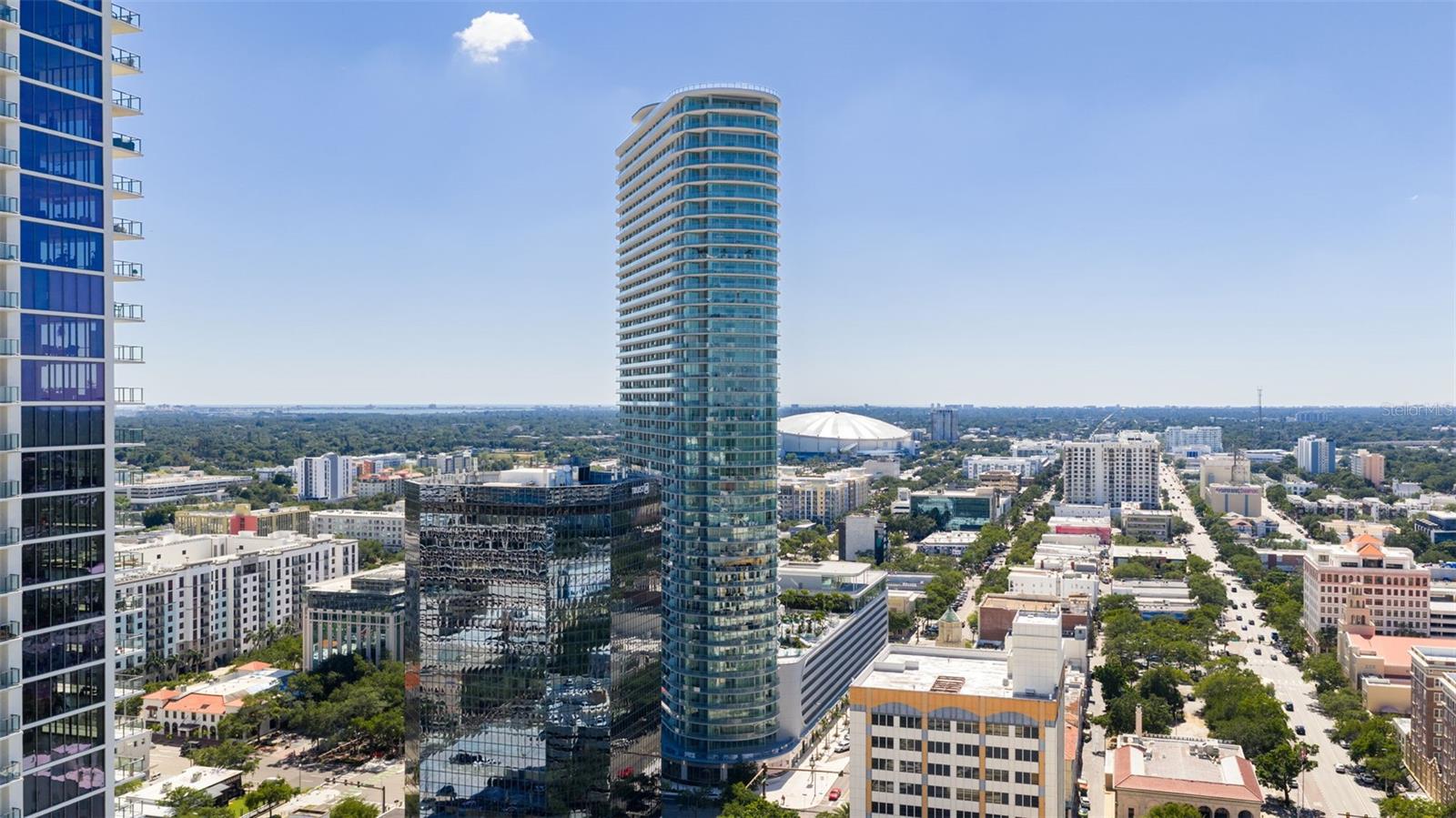 400 CENTRAL AVE #3906