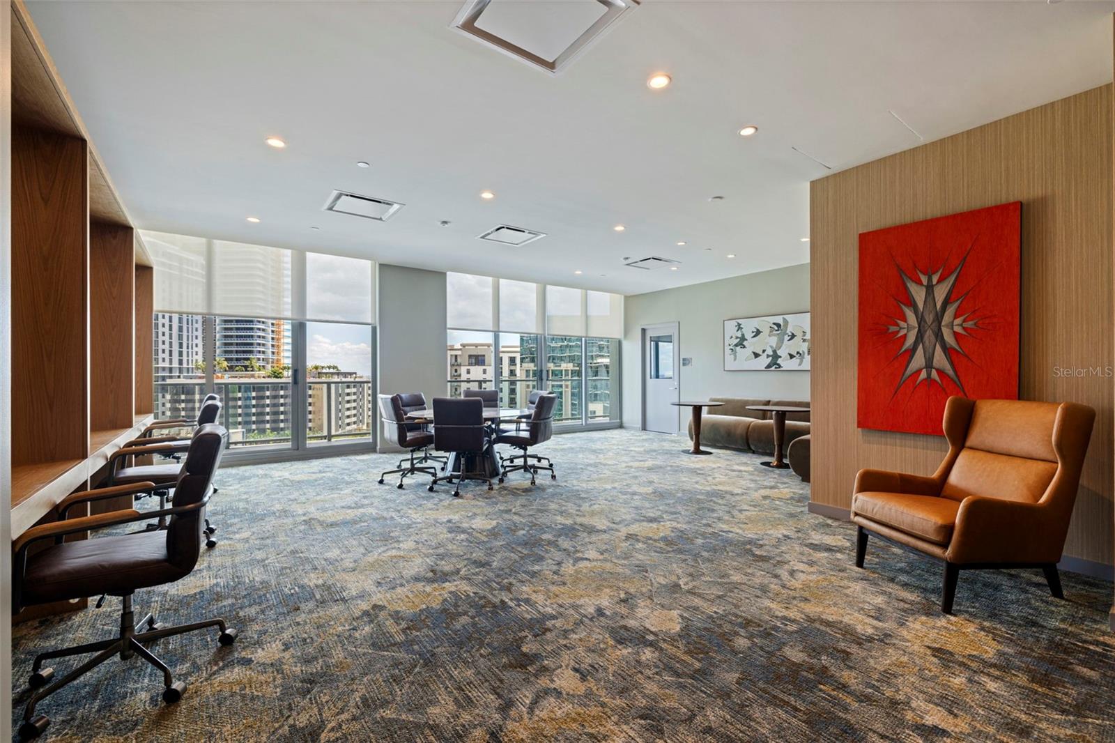 400 CENTRAL AVE #3906